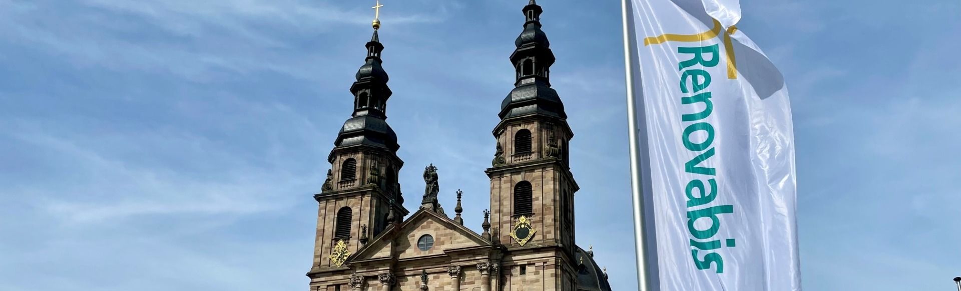 Bischof Dr. Michael Gerber predigt bei der bundesweiten Eröffnung der Renovabis-Pfingstaktion im Fuldaer Dom   