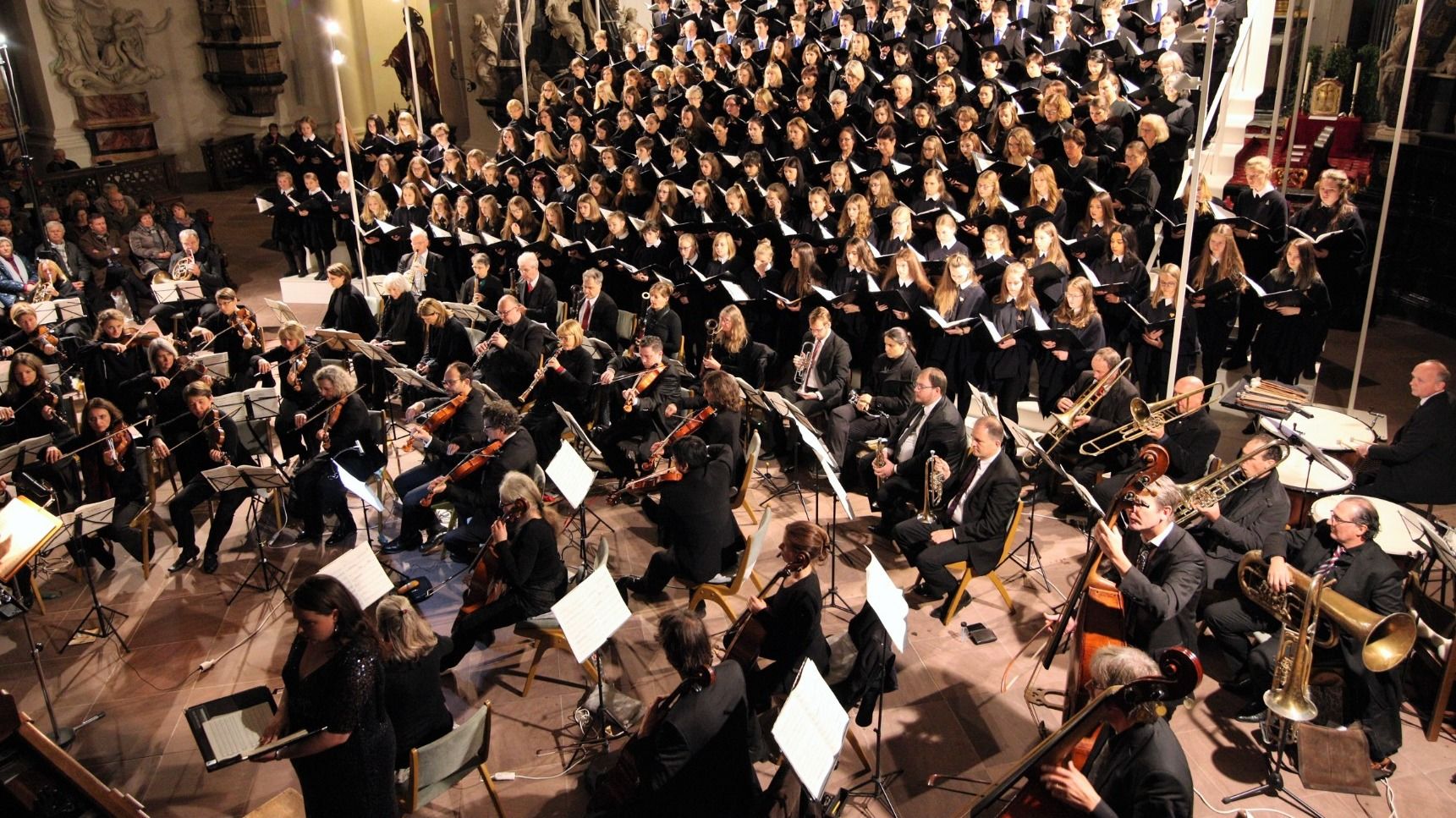 Im Rahmen der Eröffnung der Renovabis-Pfingstaktion finden am 21. Mai (Samstag) zwei große Konzerte mit Musik aus Ost und West im Fuldaer Dom statt. Foto (Archiv): Bistum Fulda